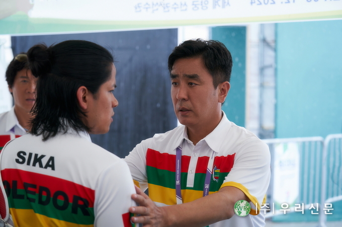 <strong>영화 '아마존 활명수' 속 류승룡 (사진/</strong>바른손이앤에이)